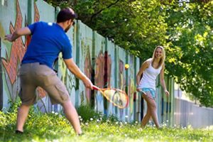Updated Speedminton game for tailgate parties